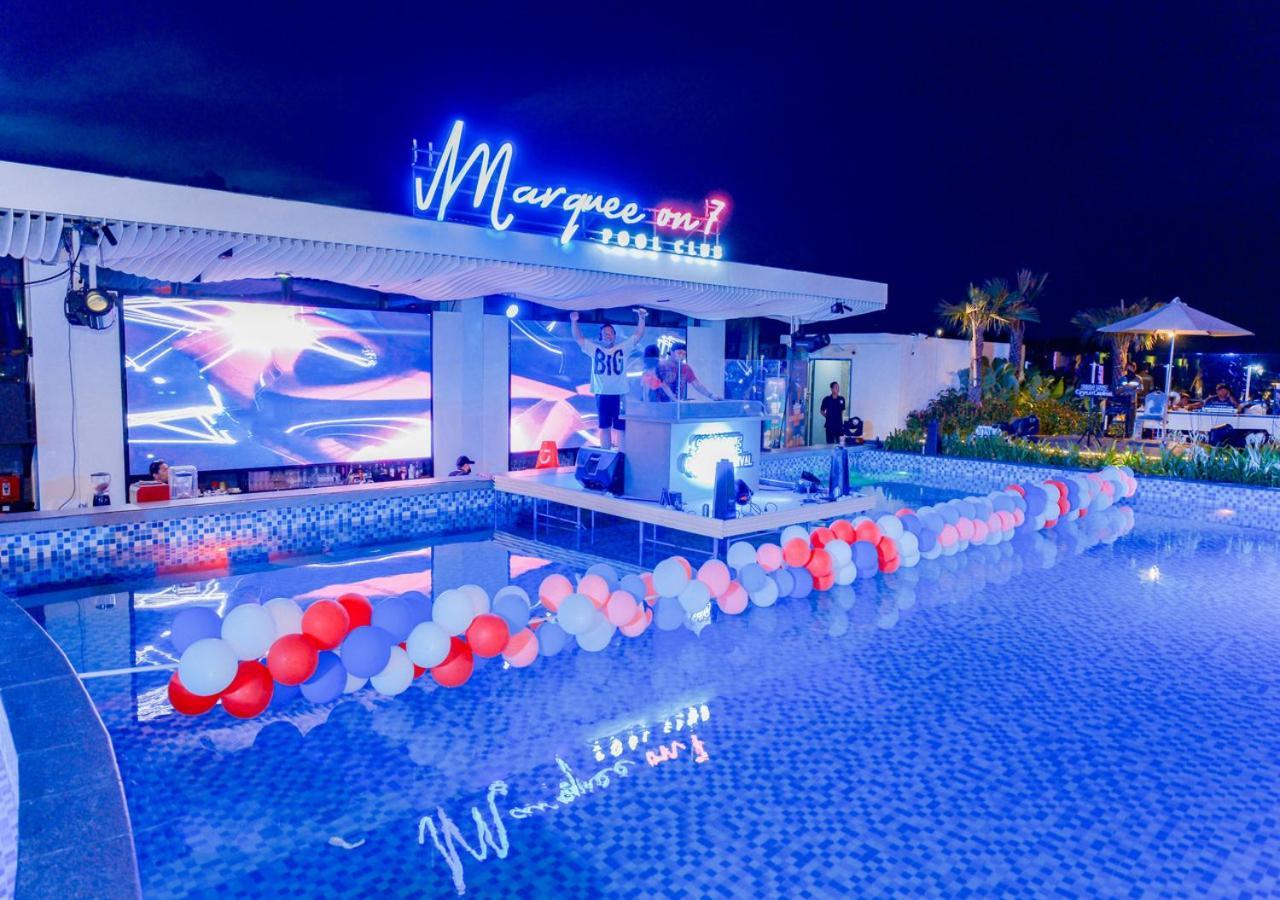 Pentacity Hotel Balikpapan Zewnętrze zdjęcie