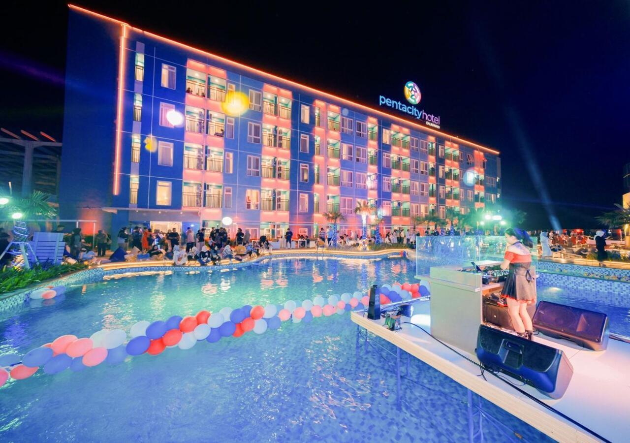 Pentacity Hotel Balikpapan Zewnętrze zdjęcie