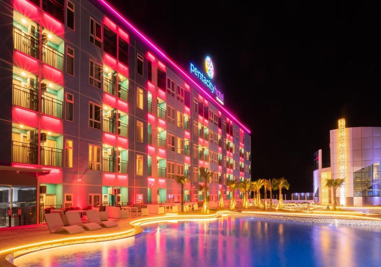 Pentacity Hotel Balikpapan Zewnętrze zdjęcie